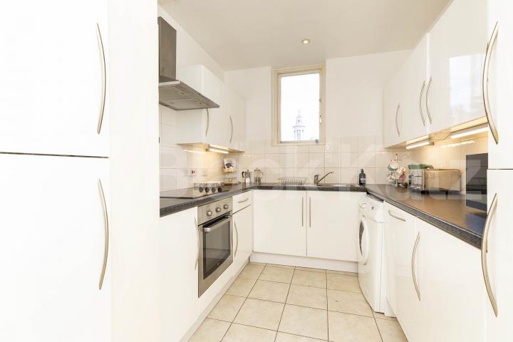 Super spacious two bed two bath apartment by Camden High St & Tube  Pratt Street, Camden